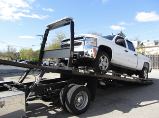 24 hr local towing company in bakersfield california